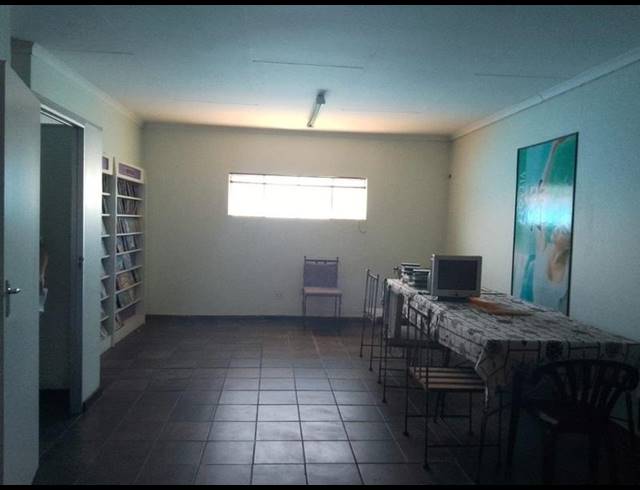 BUSINESS FOR SALE IN VANDERBIJLPARK CW 2